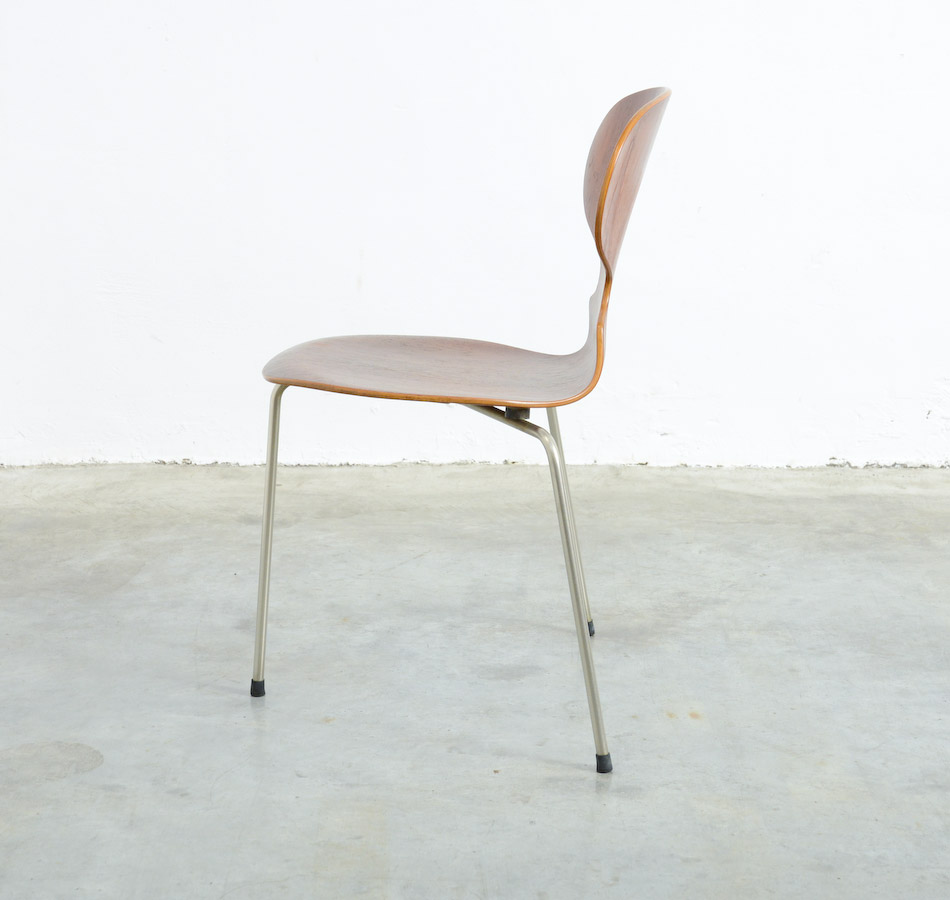 Three-legged Ant Chair by Arne Jacobsen for Fritz Hansen