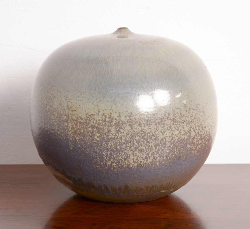 Amazing Vase by Antonio Lampecco