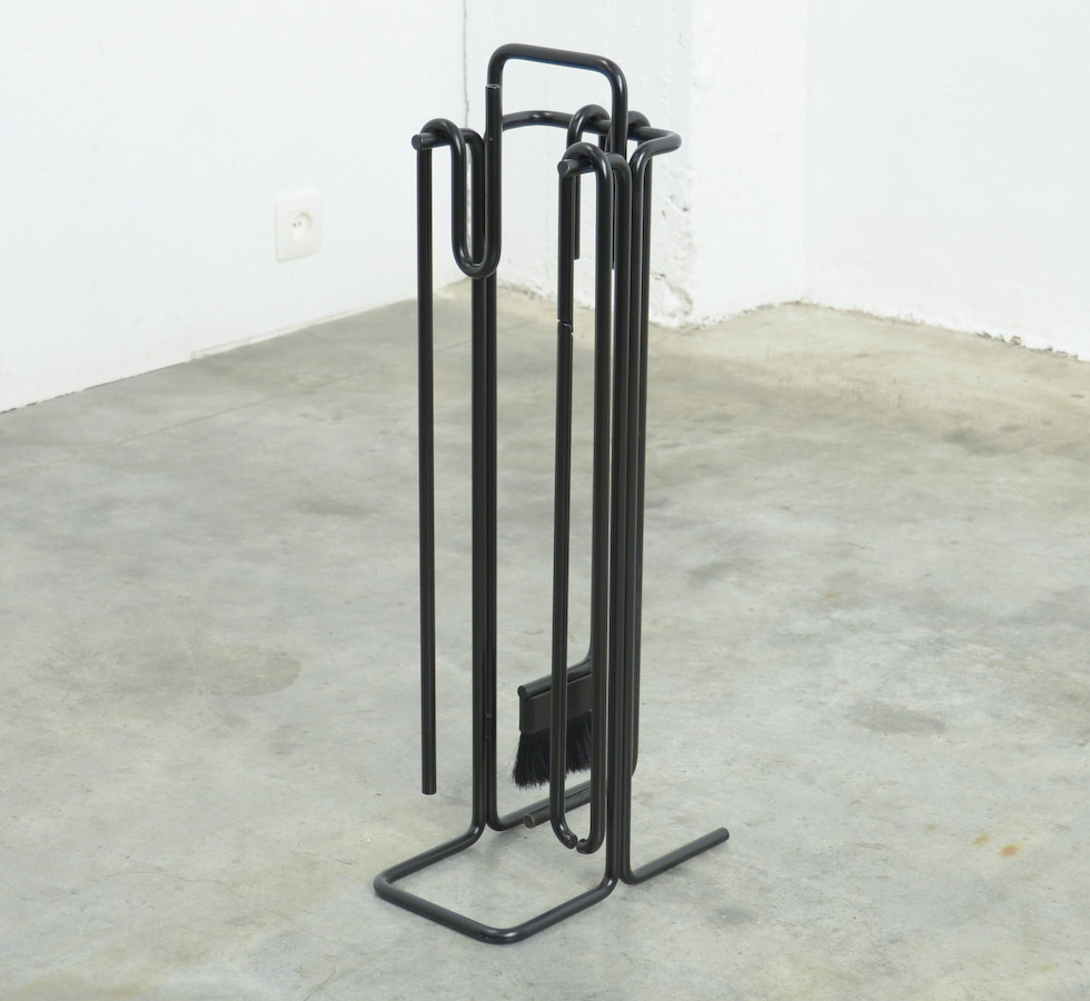 Minimal Black Metal Fire Set 'MaceLine' by Ann Maes Vintage Design Point