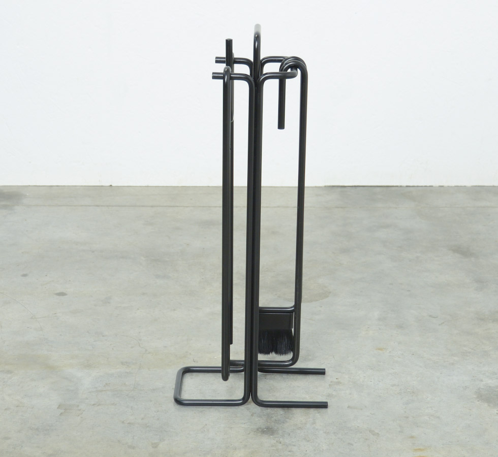 Minimal Black Metal Fire Set ‘Mace-Line’ by Ann Maes