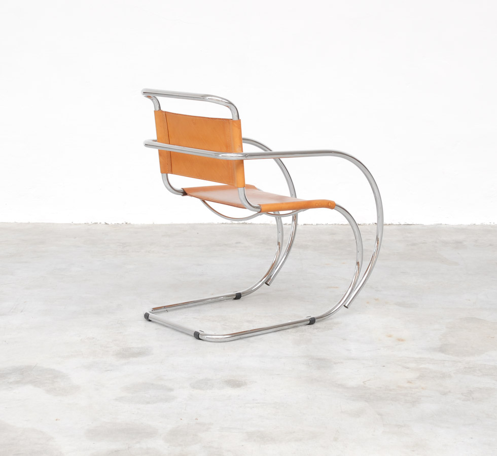 D42 Cantilever armchair by L. Mies Van der Rohe