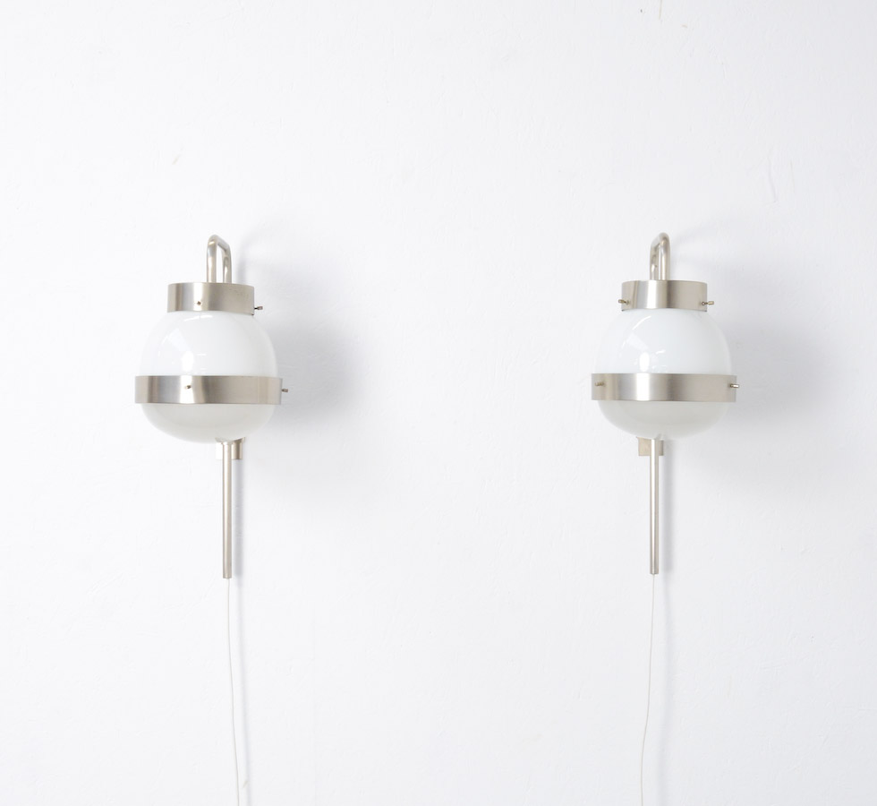 Magnificent pair of Delta Parete wall lamps by S. Mazza for Artemide