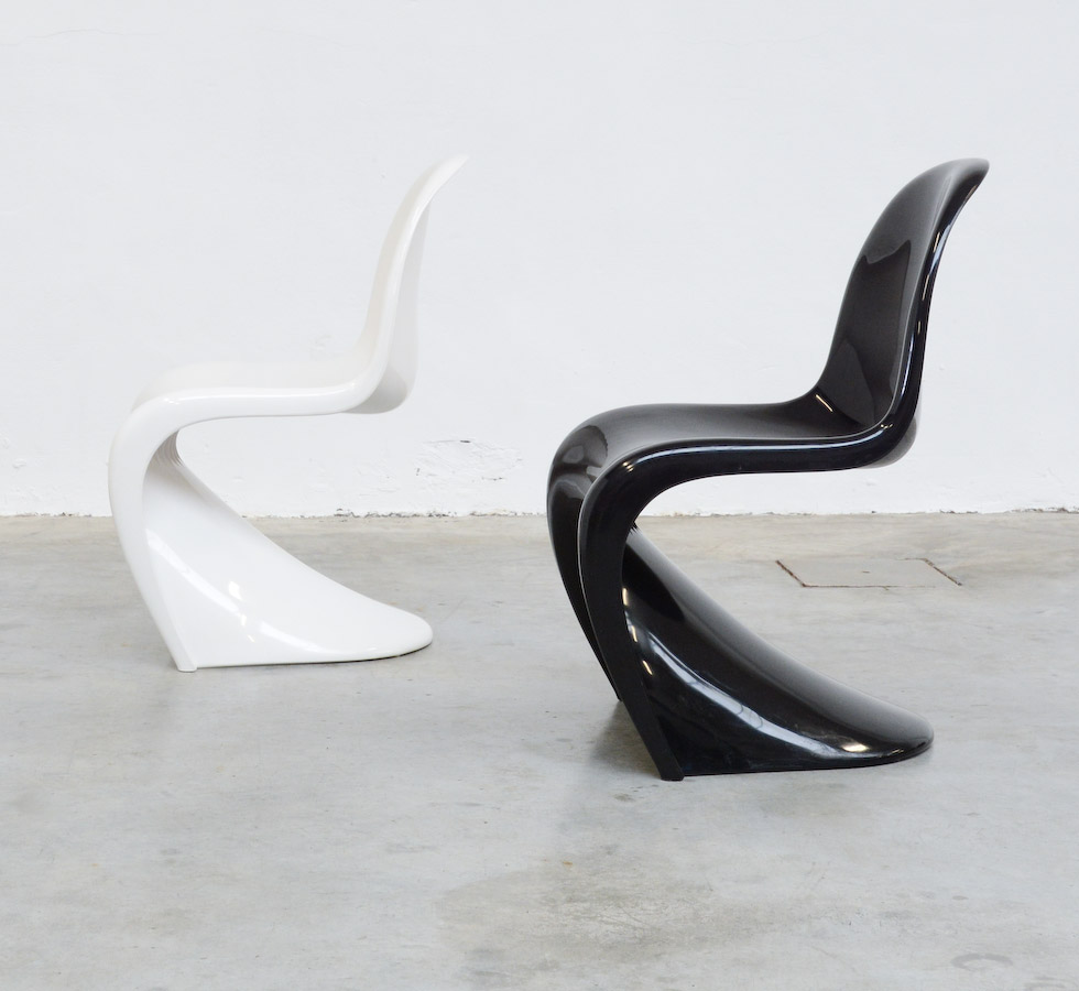 Stackable S chairs by V. Panton for Herman Miller