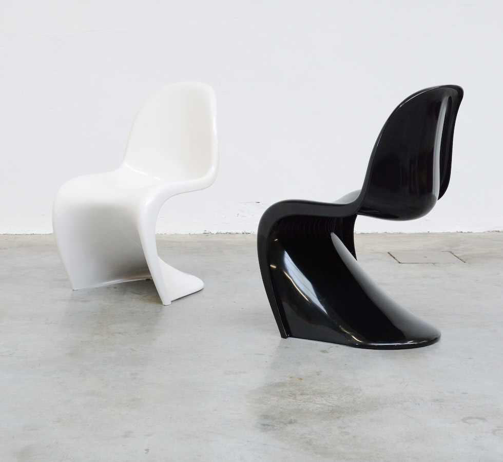 Stackable S chairs by V. Panton for Herman Miller