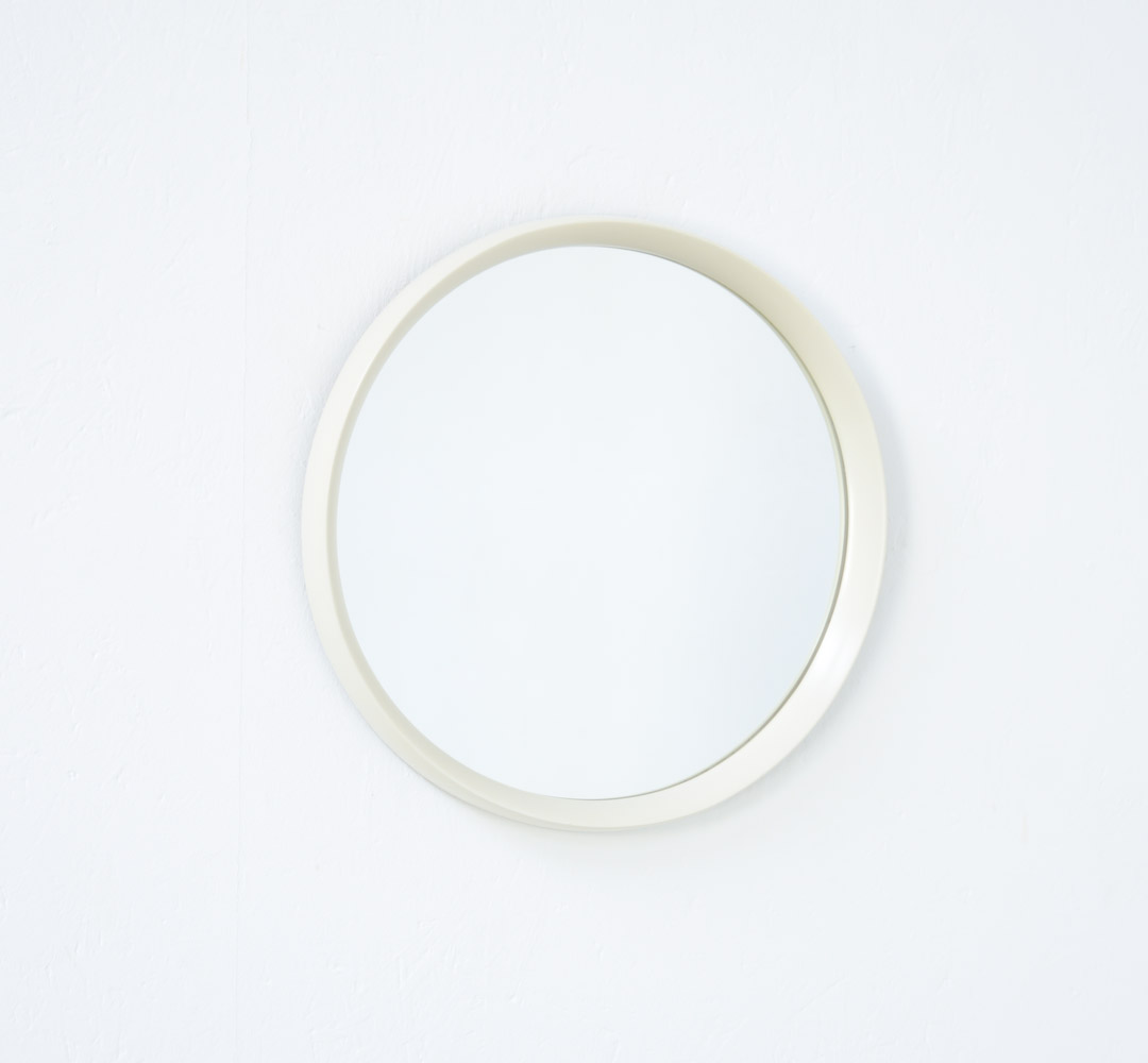 Minimalist White Round Mirror