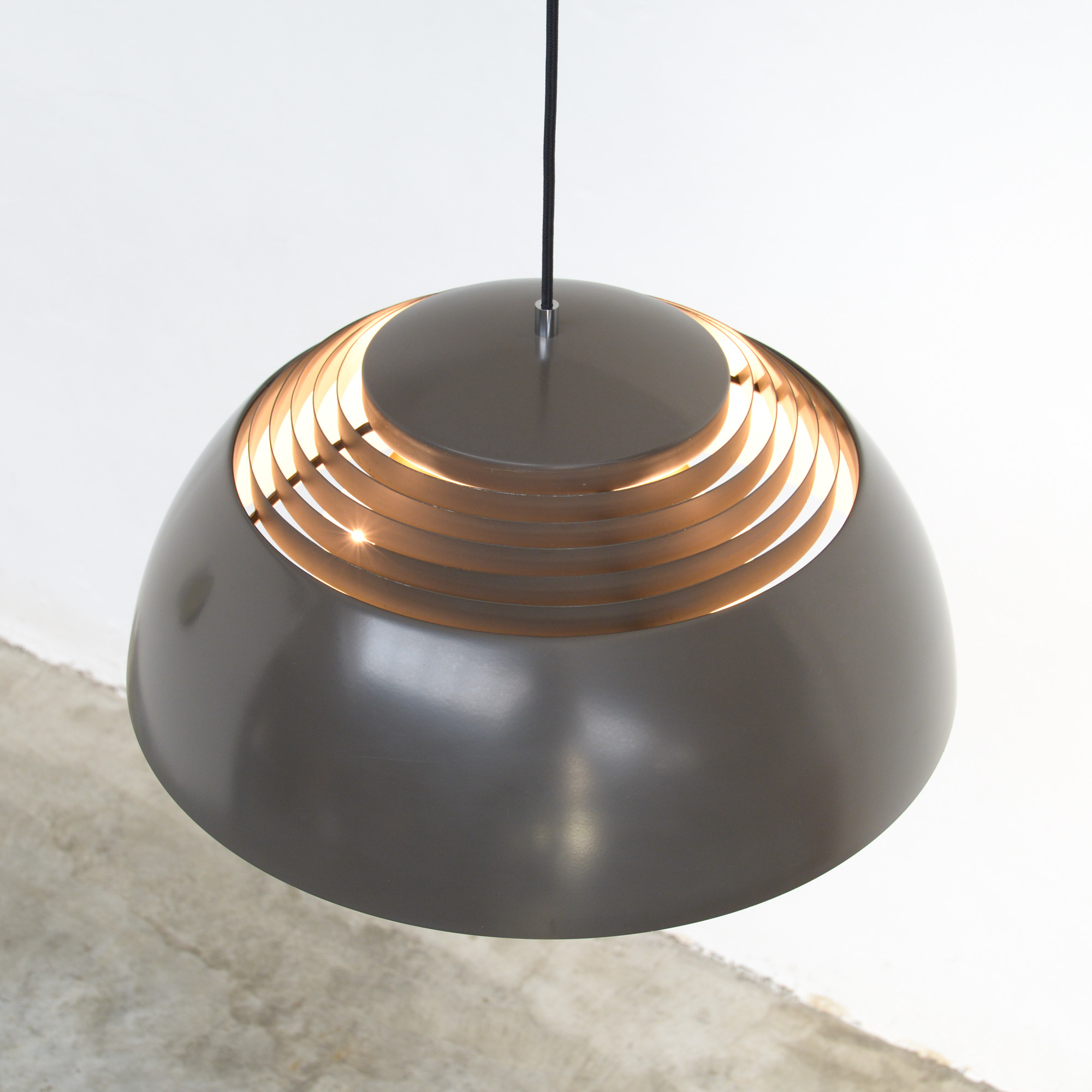 Aj royal lamp deals
