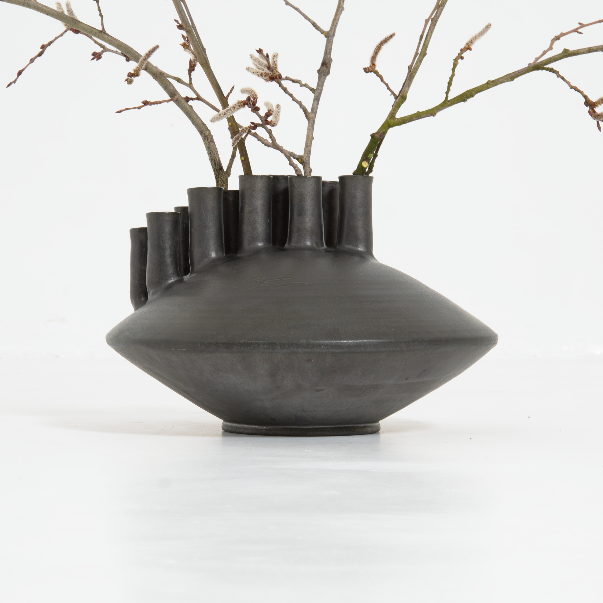 XL Black Ceramic Vase Vintage Design Point