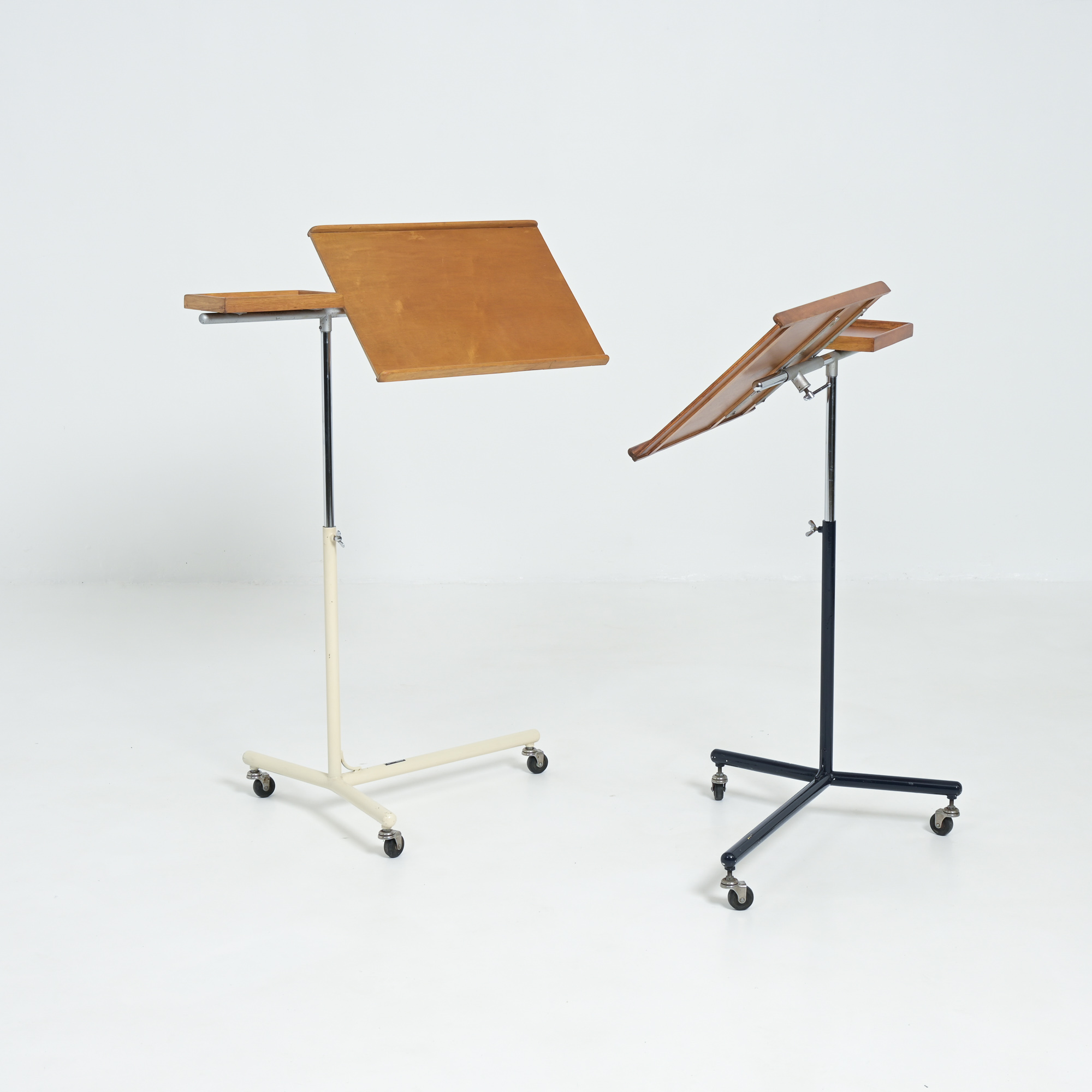 Industrial Adjustable Side Table by Manu Belge Vintage Design Point