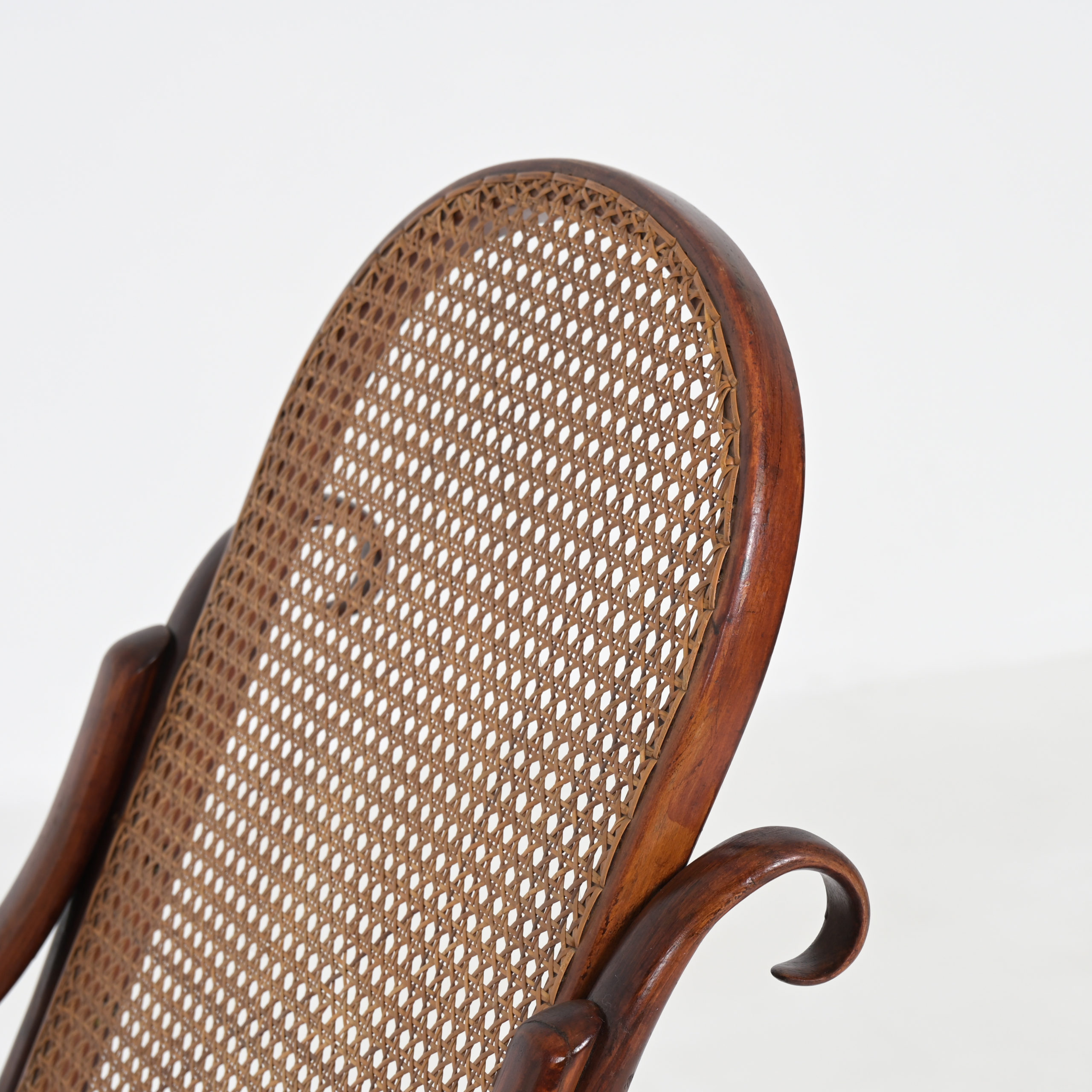 rocking-chair-7014-by-michael-thonet-for-thonet-vintage-design-point
