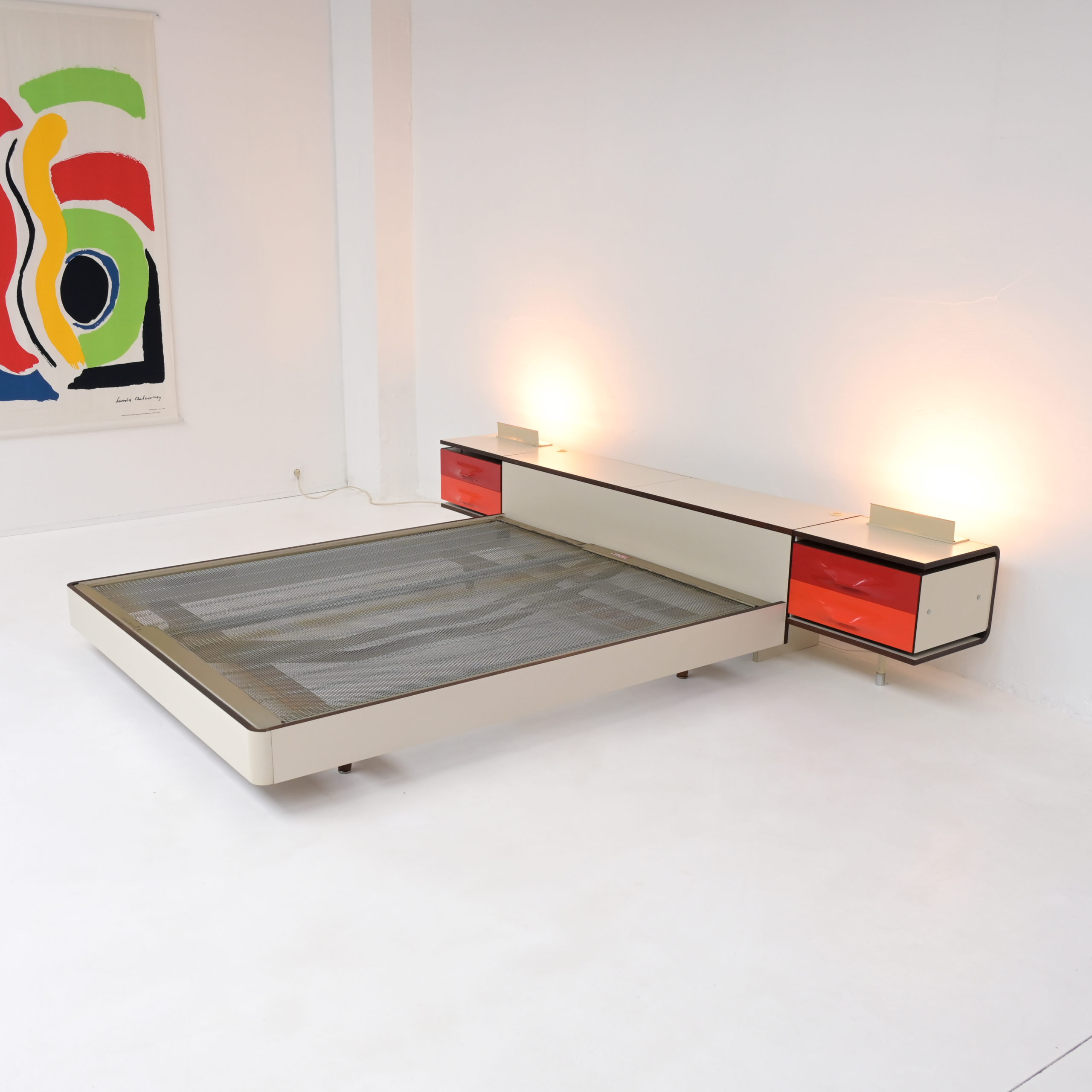 Double Bed by Raymond Loewy for DS2000 - Vintage Design Point